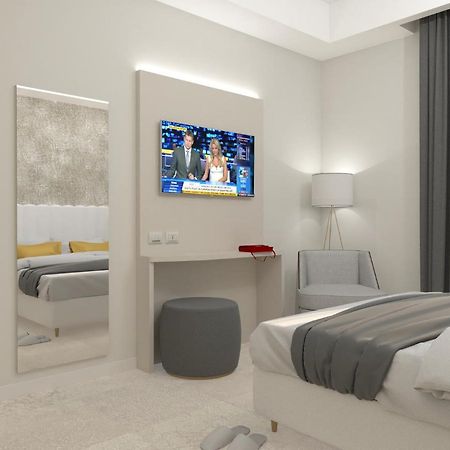 Hotel Cenisio Римини Экстерьер фото