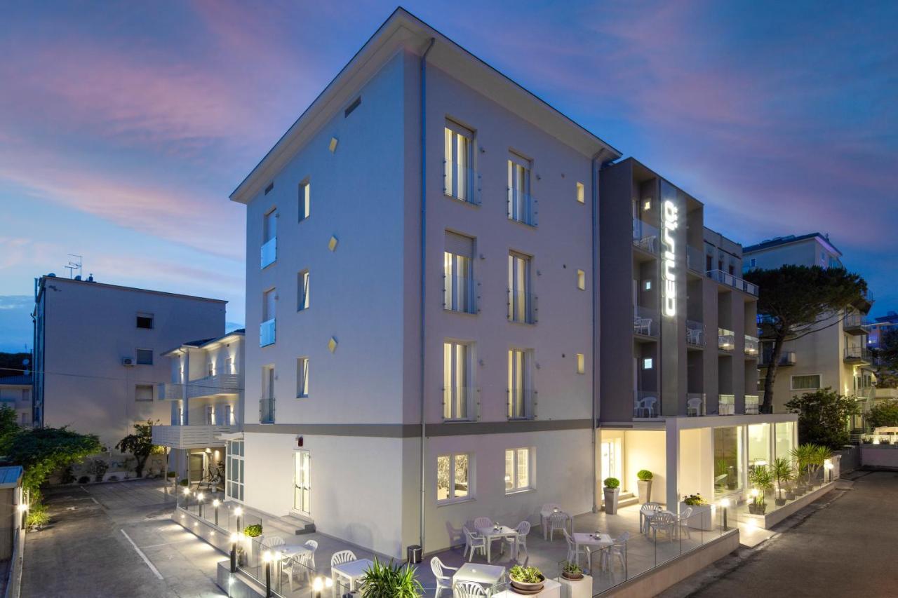 Hotel Cenisio Римини Экстерьер фото