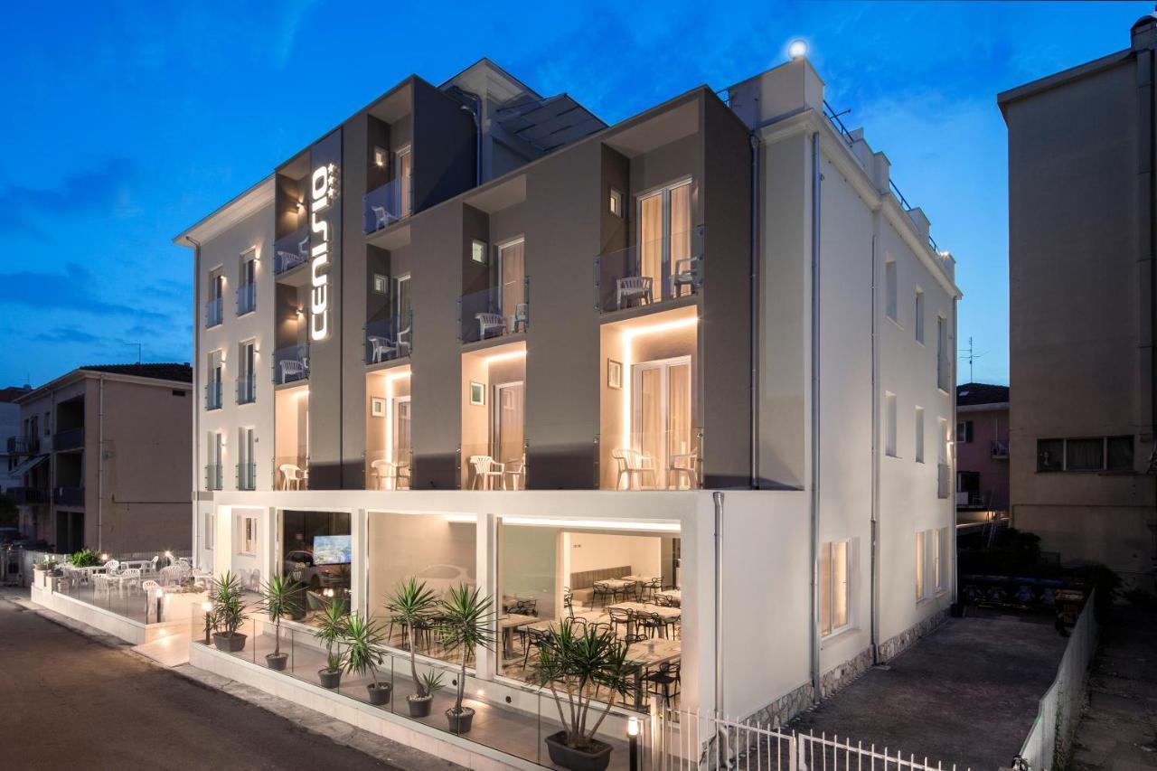 Hotel Cenisio Римини Экстерьер фото