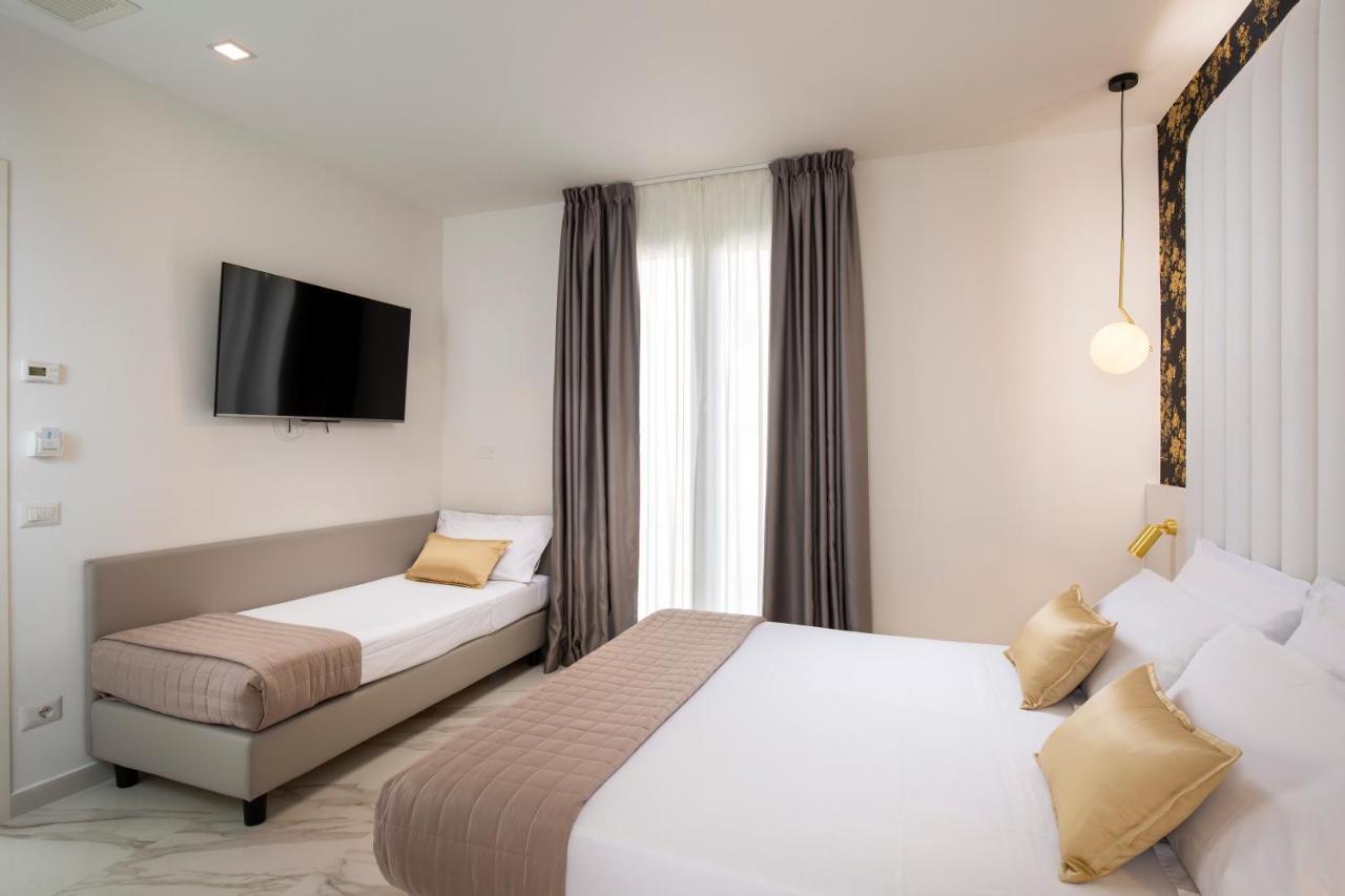 Hotel Cenisio Римини Экстерьер фото