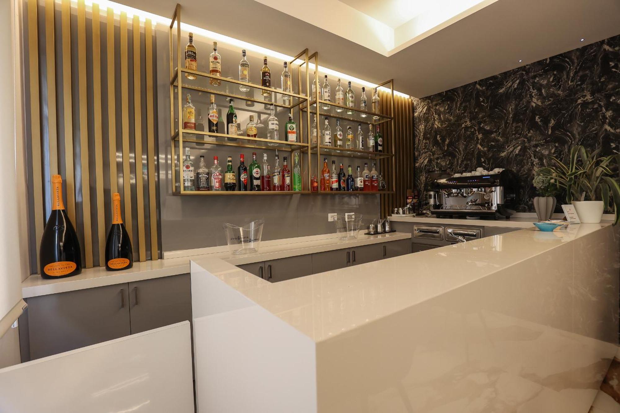 Hotel Cenisio Римини Экстерьер фото