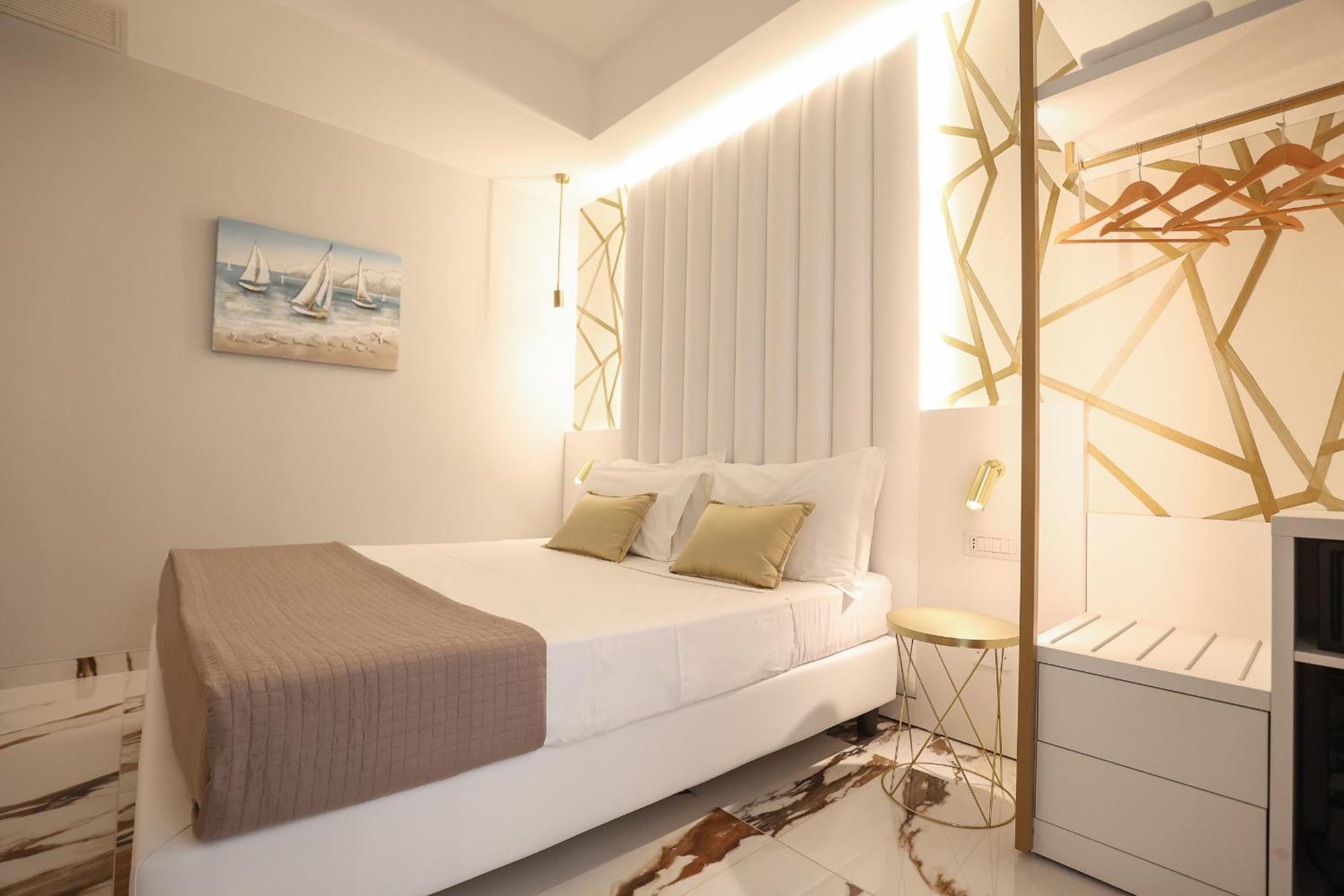 Hotel Cenisio Римини Экстерьер фото