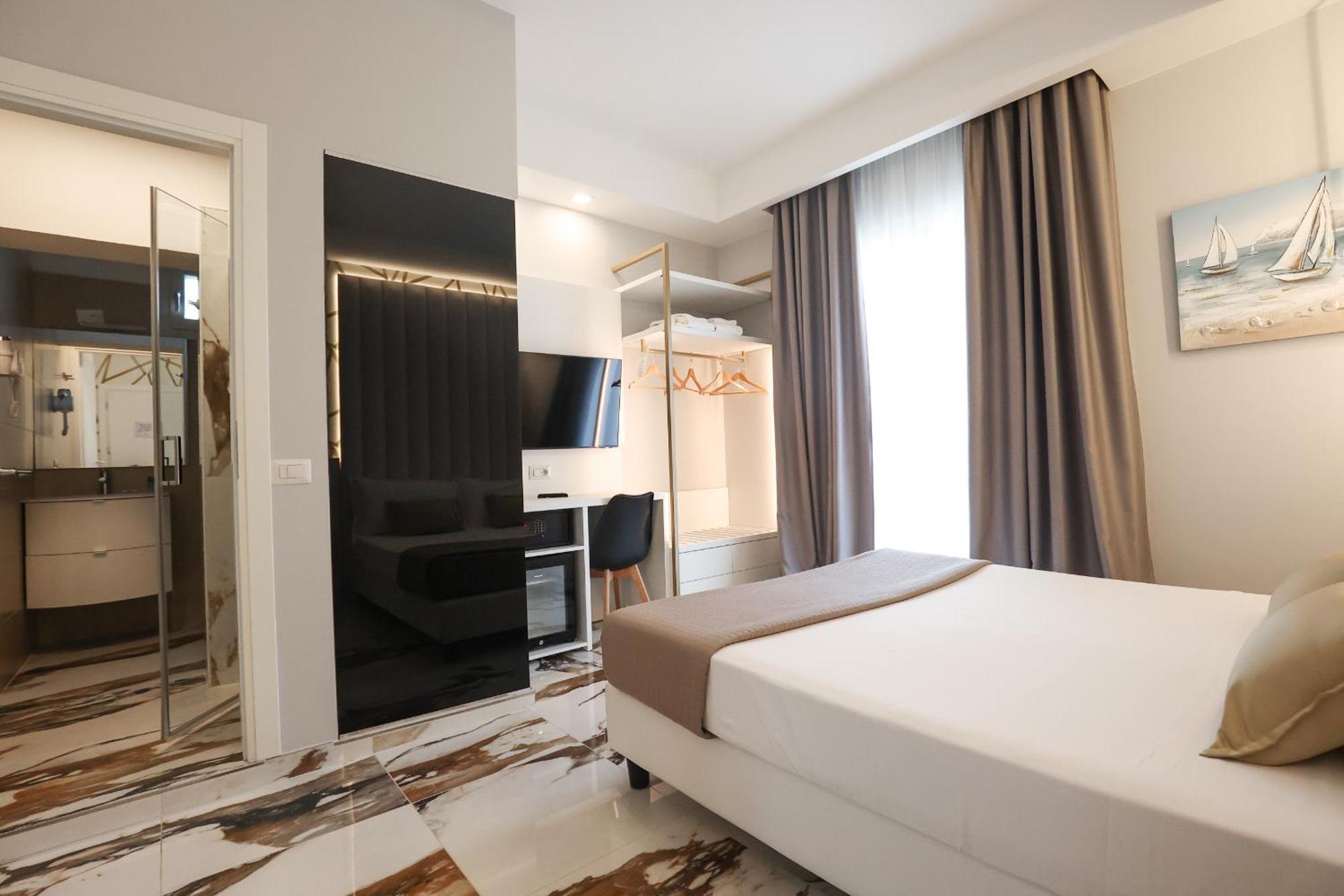 Hotel Cenisio Римини Экстерьер фото